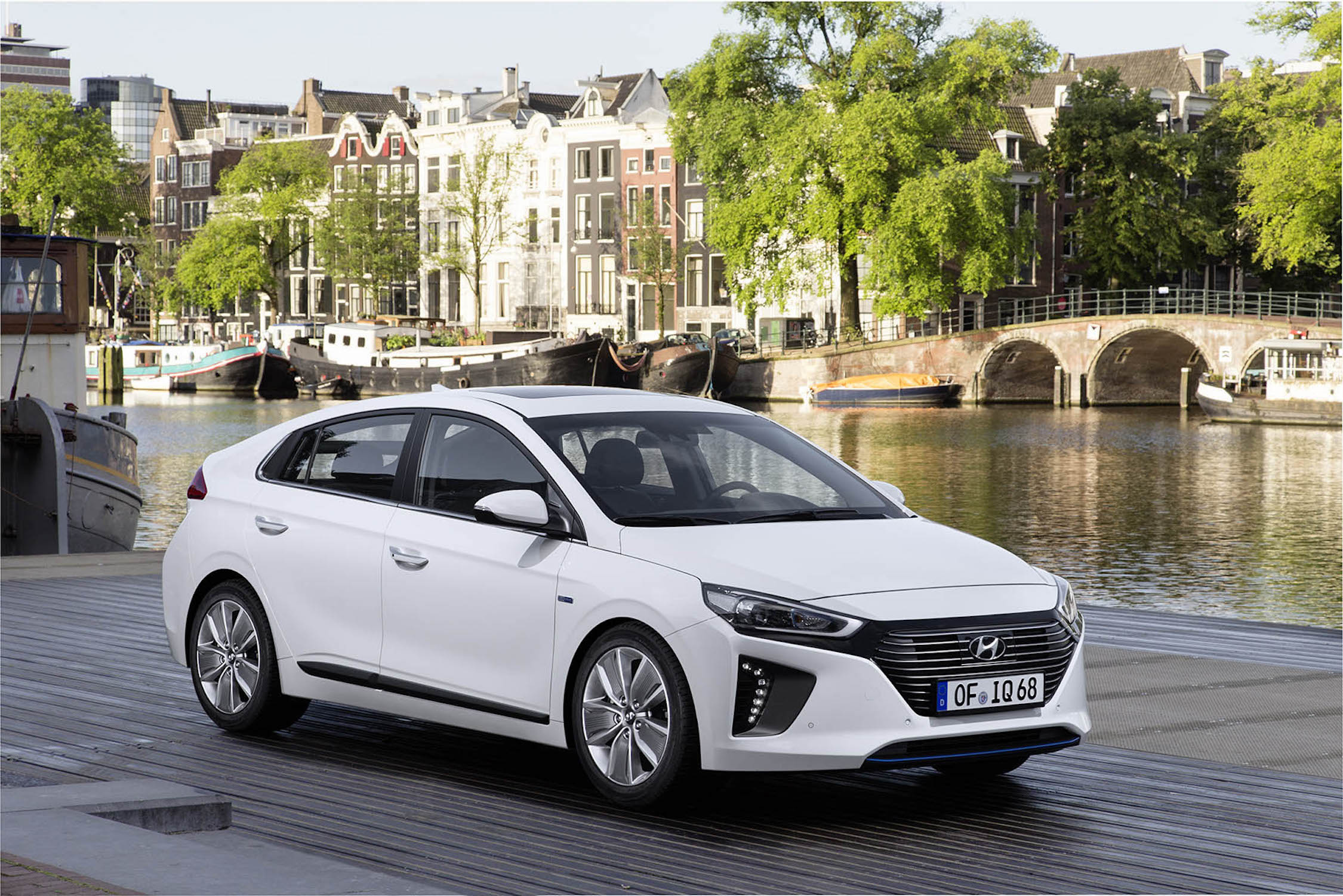 Hyundai IONIQ hybrid prijs