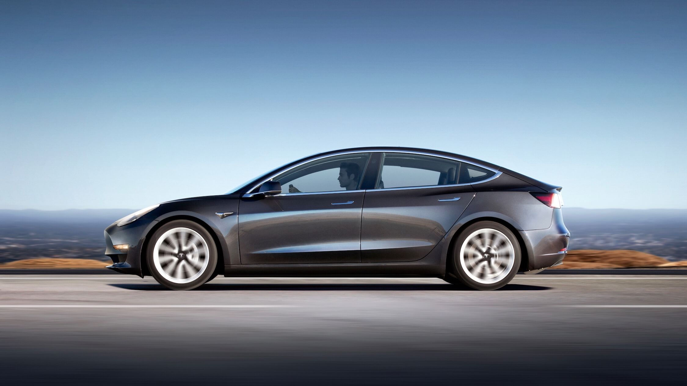 Tesla Model 3 zijkant