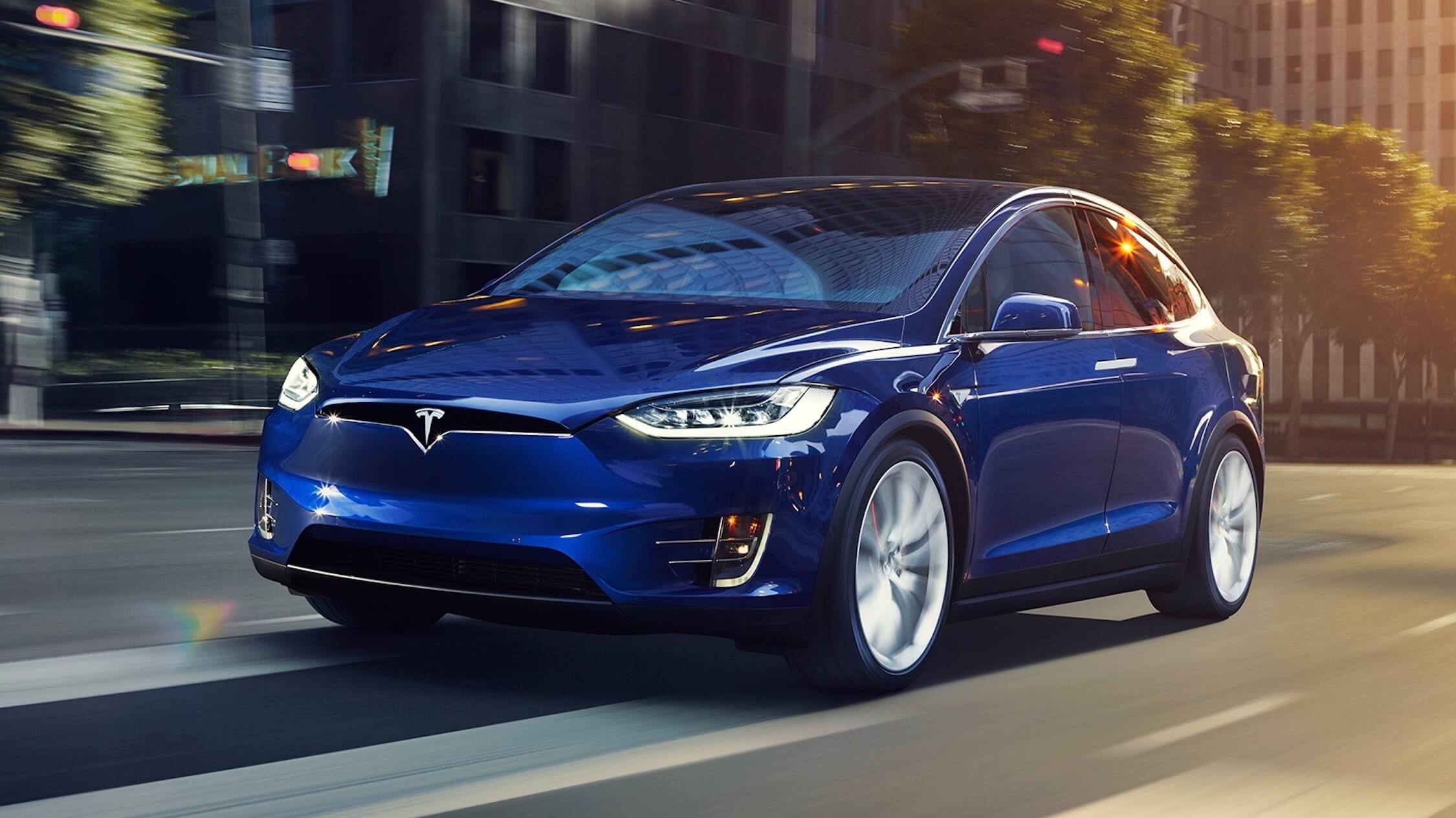 Tesla Model X blauw