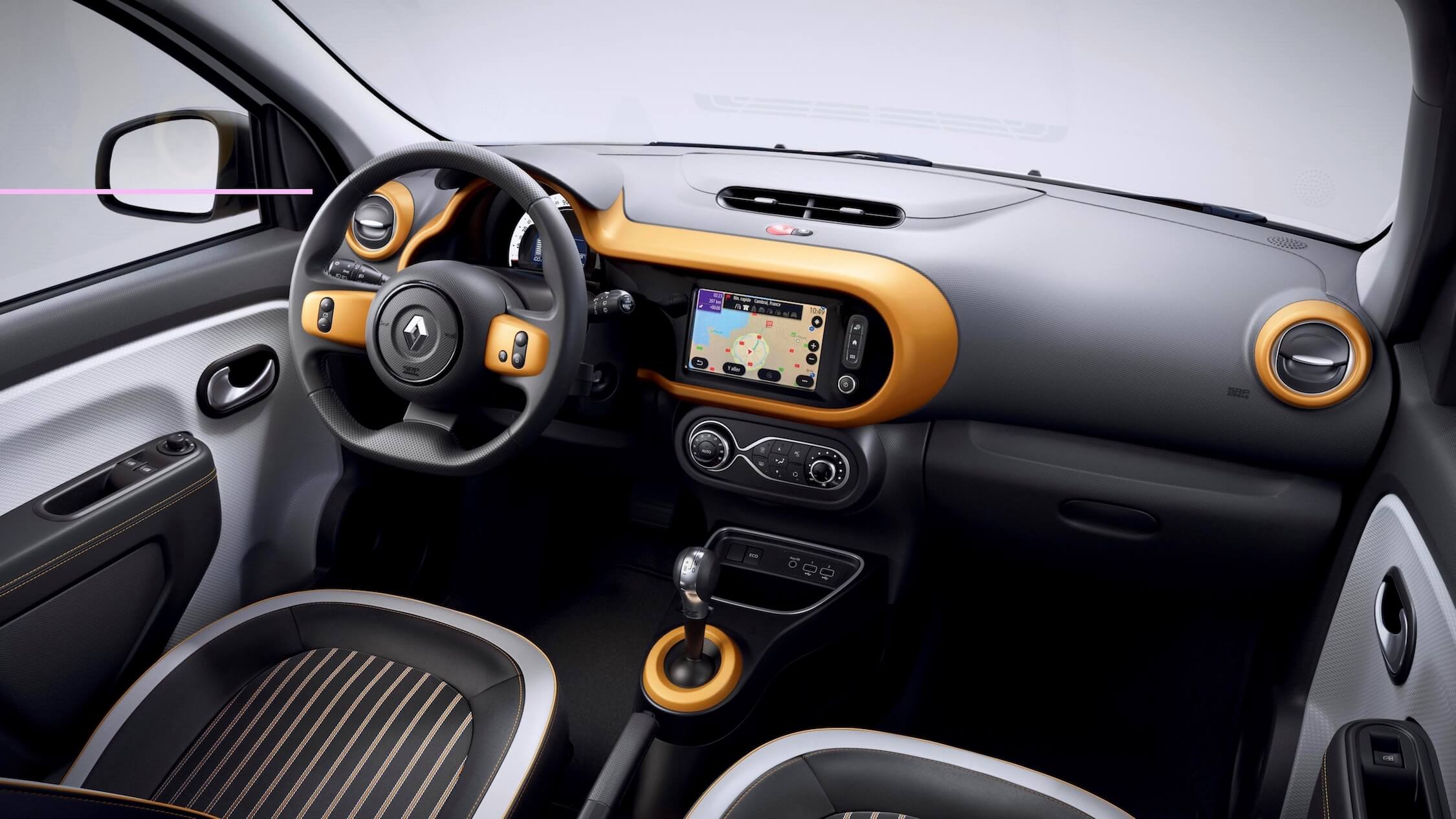 Renault Twingo ZE interieur oranje