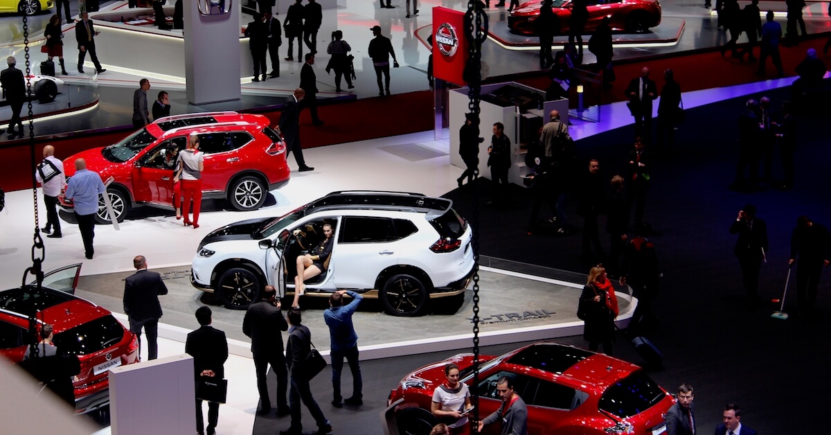 bezoekers op autosalon Genève