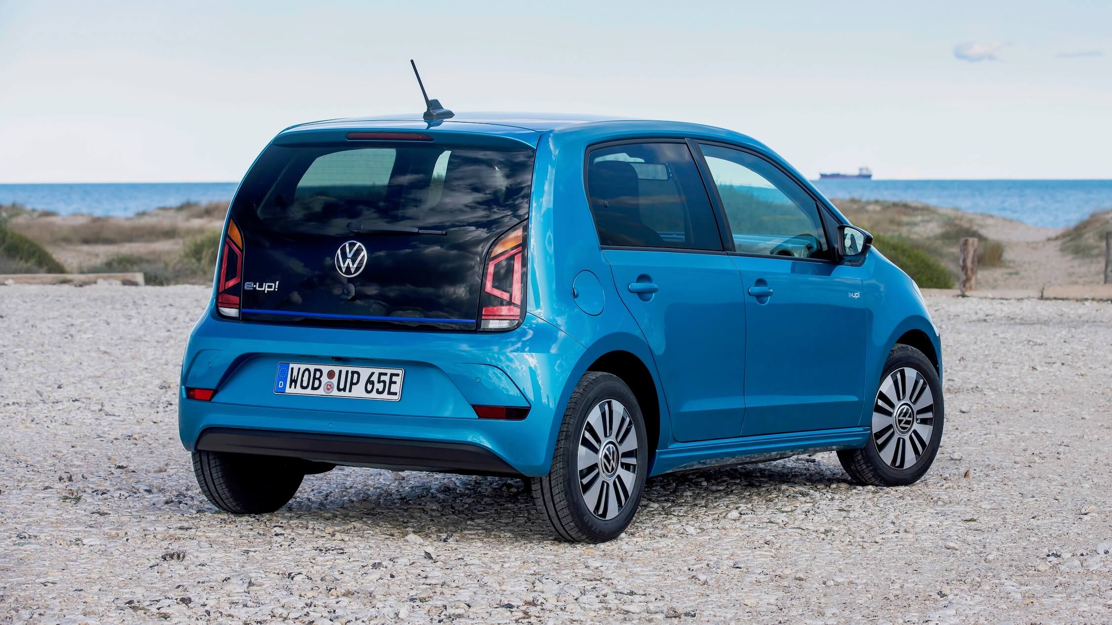 Blauwe Volkswagen e-Up