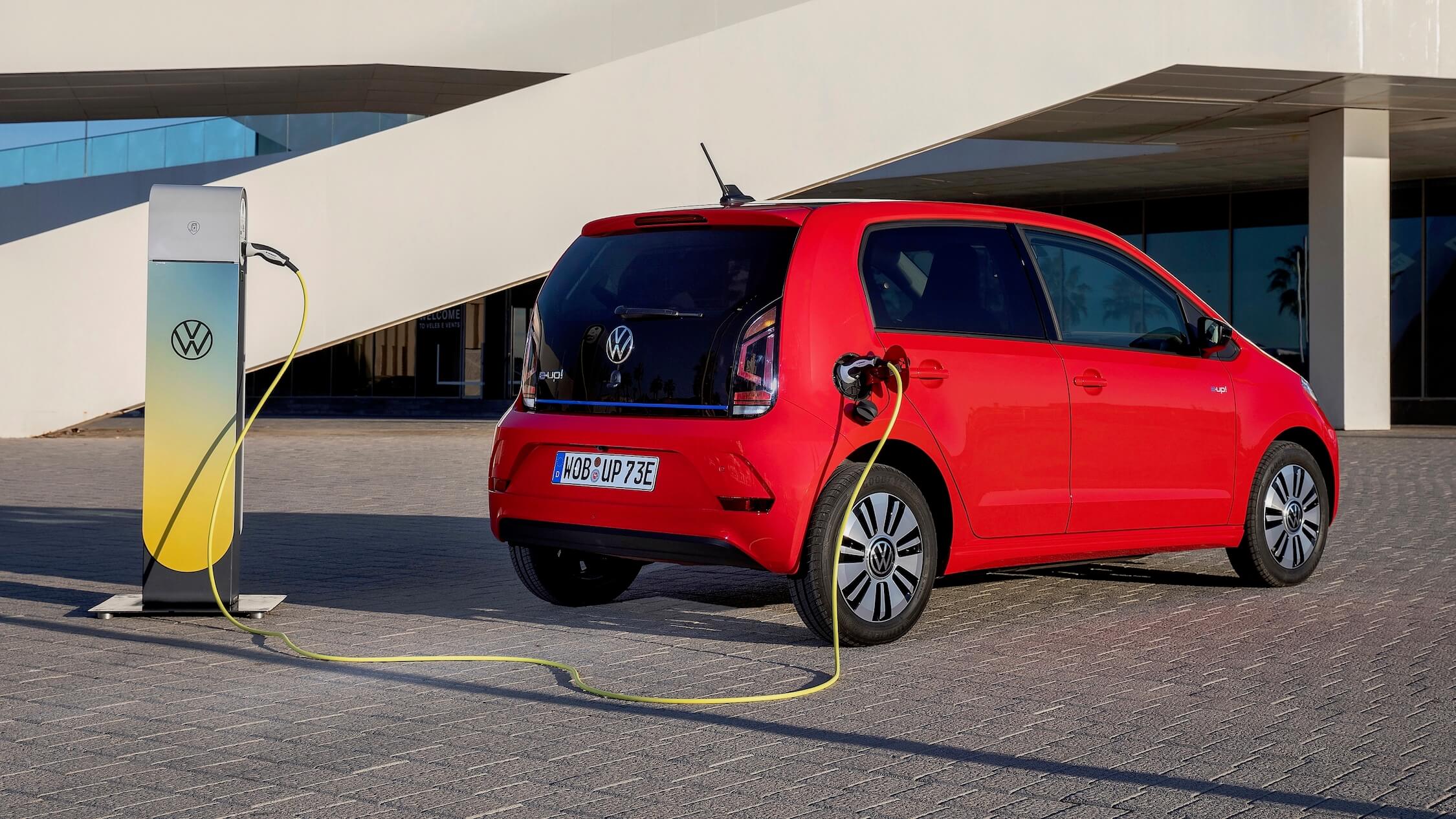 Elektrische Volkswagen e-Up laadpunt en kabel