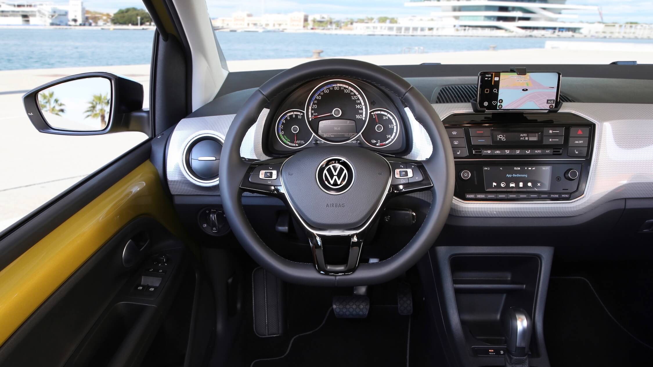 Volkswagen e-Up interieur en stuur