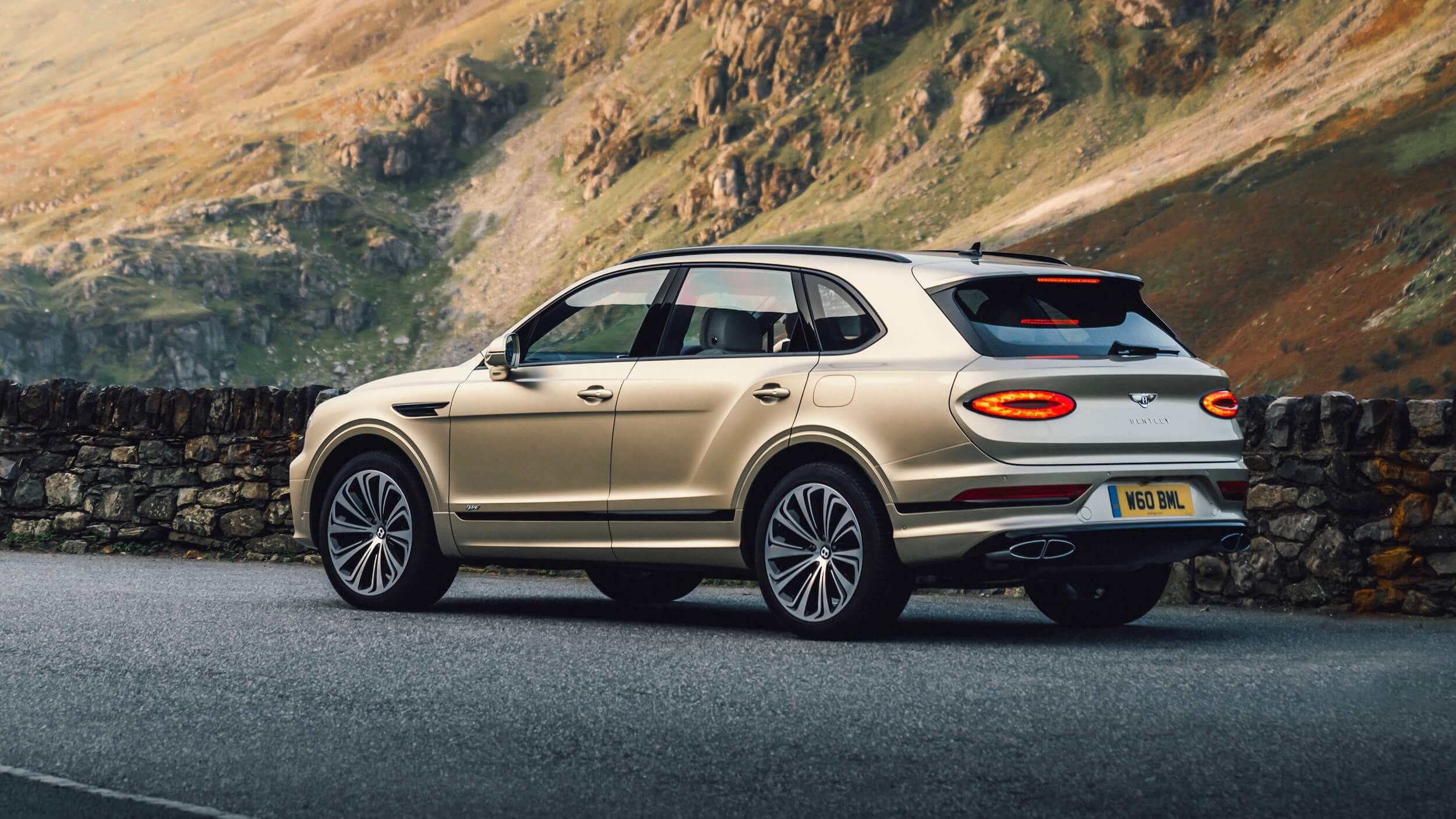 Bentley Bentayga Hybrid 2021