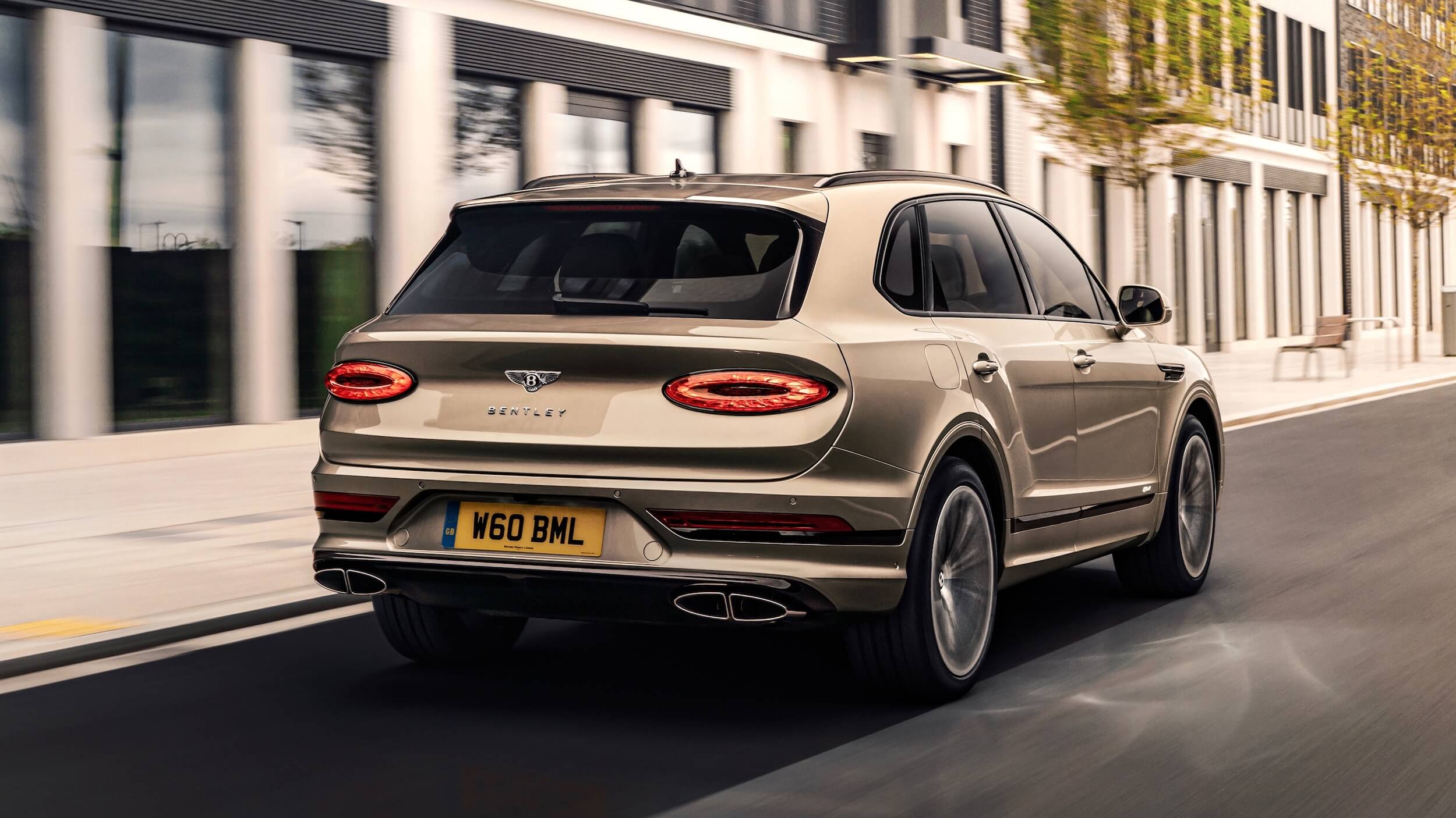 Bentley Bentayga PHEV 2021