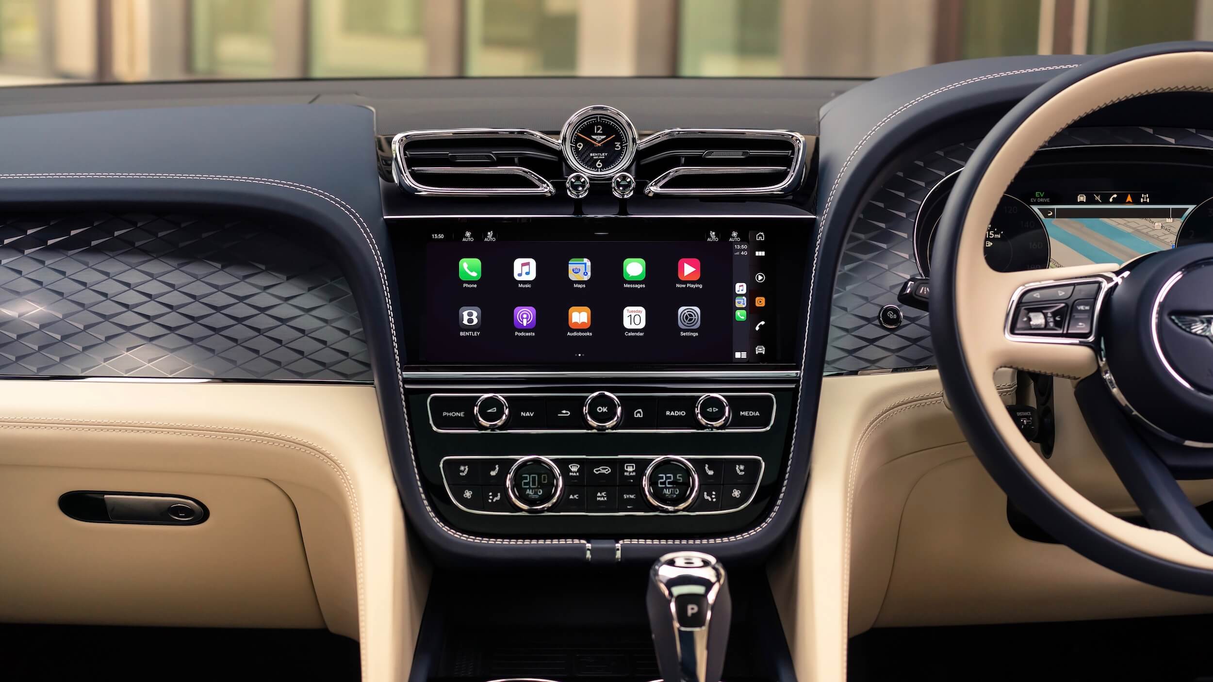 Bentley Bentayga PHEV dashboard scherm