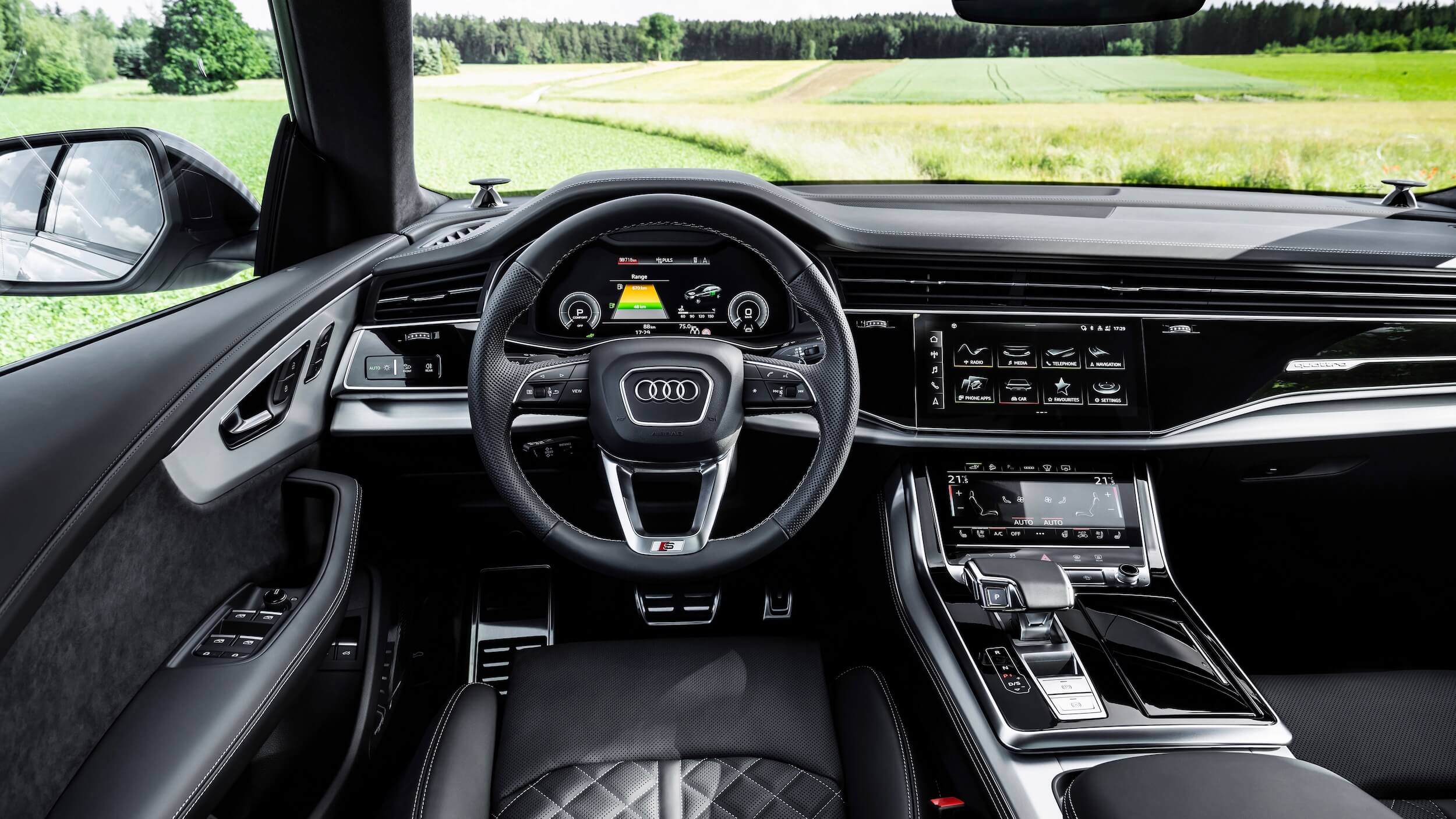 Audi Q8 PHEV 5