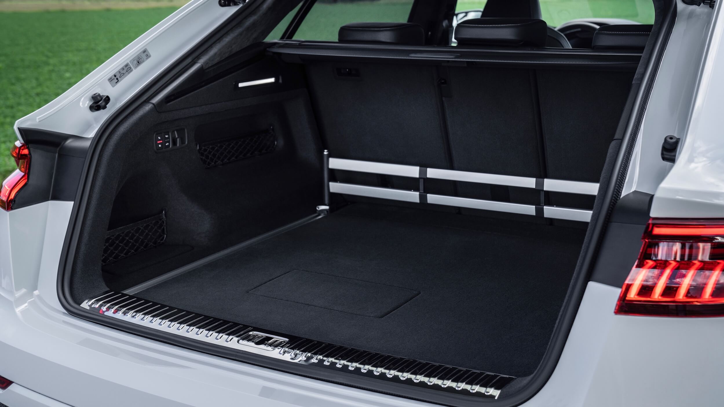 Audi Q8 PHEV 6