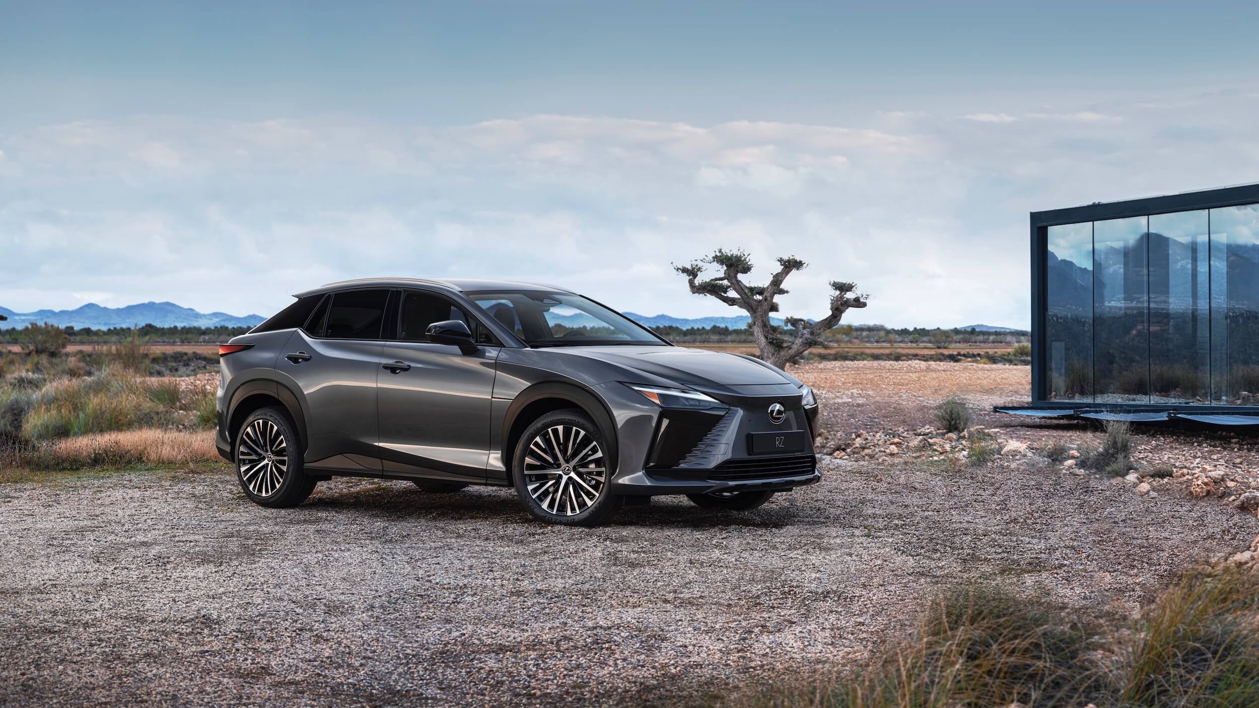 Lexus RZ 450e 3