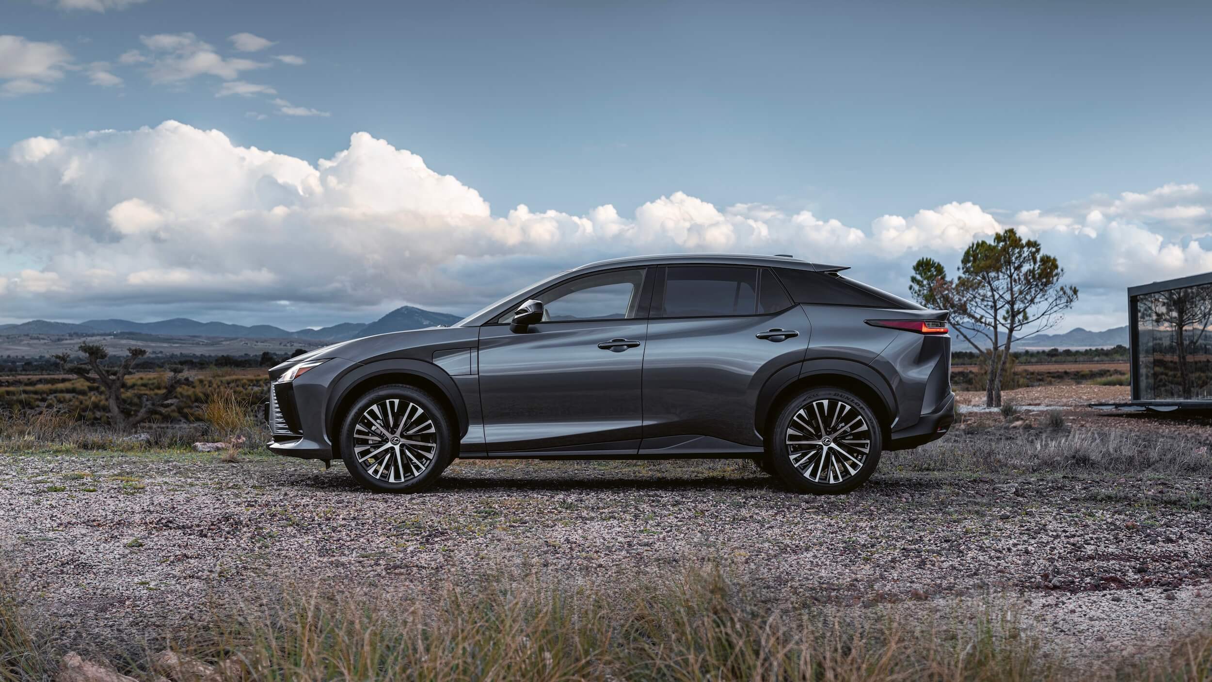 Lexus RZ 450e 4