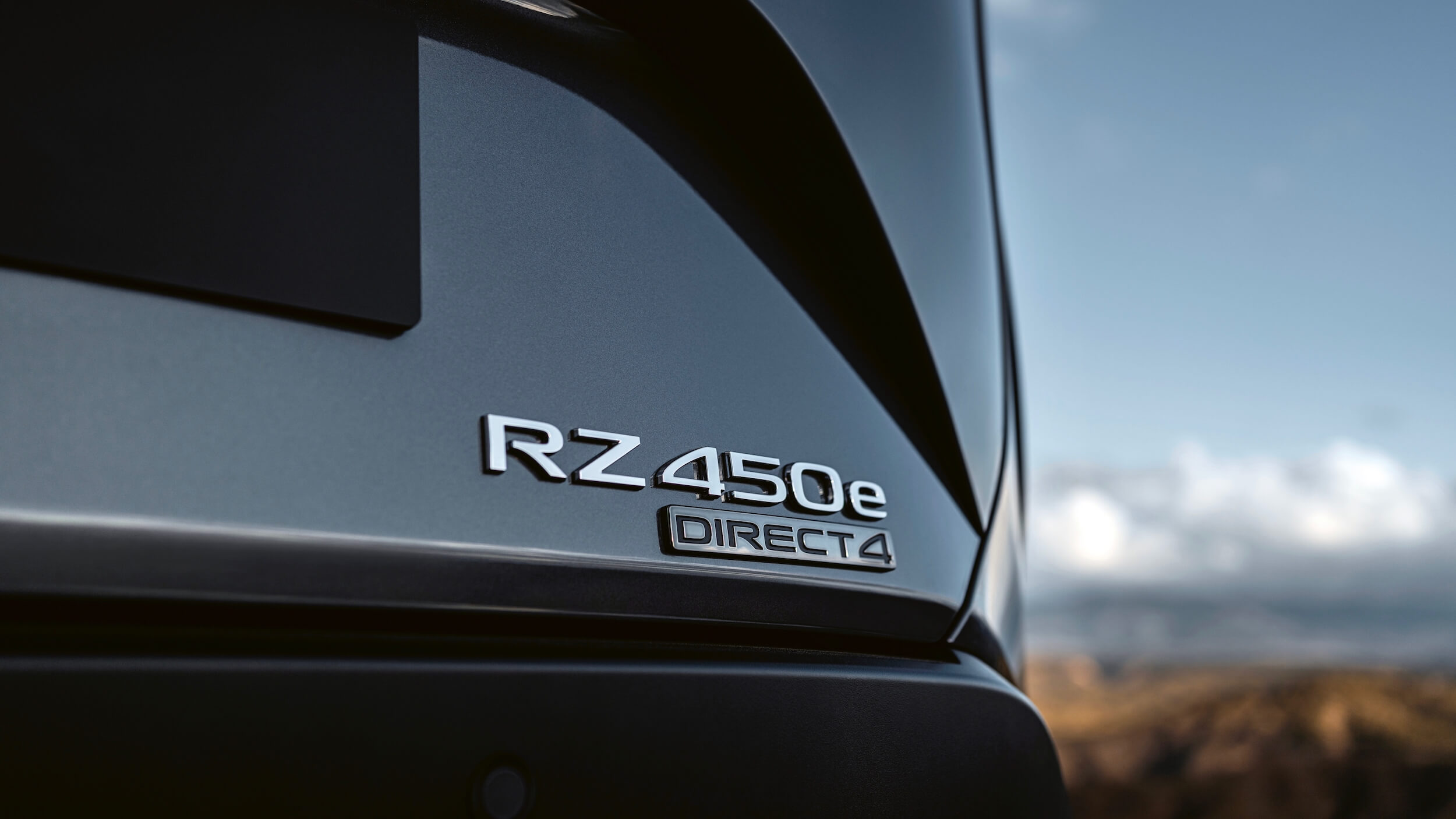 Lexus RZ 450e 5b